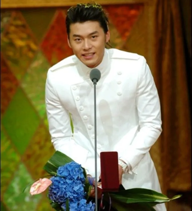 [Đạt] Tiểu sử Hyun Bin: Tìm hiểu hết về sự nghiệp lâu năm và cuộc sống hôn nhân hiện tại 2