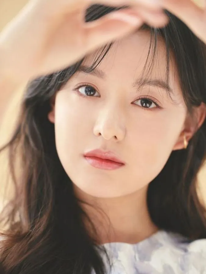 Kim Ji Won profile: Tiểu sử và sự nghiệp của