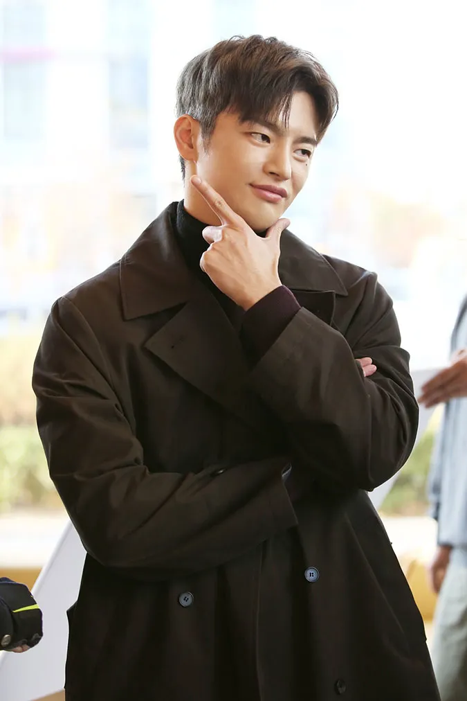 Seo In Guk Profile: Xuất thân nghèo khó và hành trình vất vả để trở thành ngôi sao 9