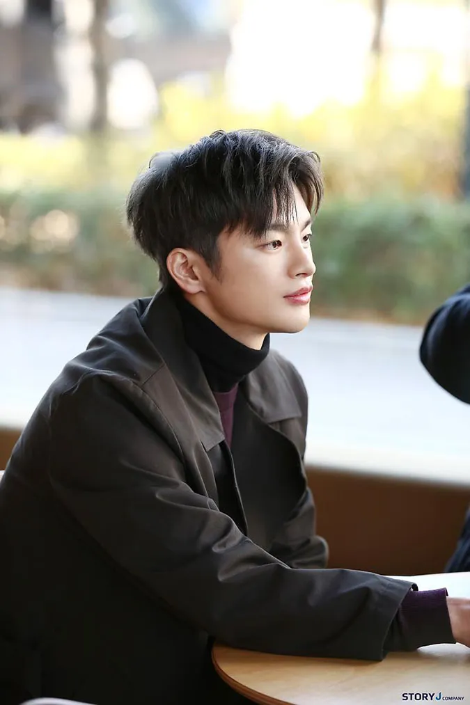 Seo In Guk Profile: Xuất thân nghèo khó và hành trình vất vả để trở thành ngôi sao 12